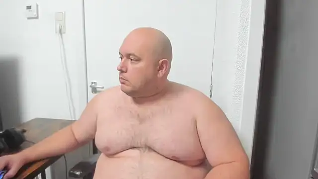 BigromeoXX online show from 12-26-24, 08:00