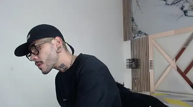 MurdockH online show from 03-18-25, 08:25