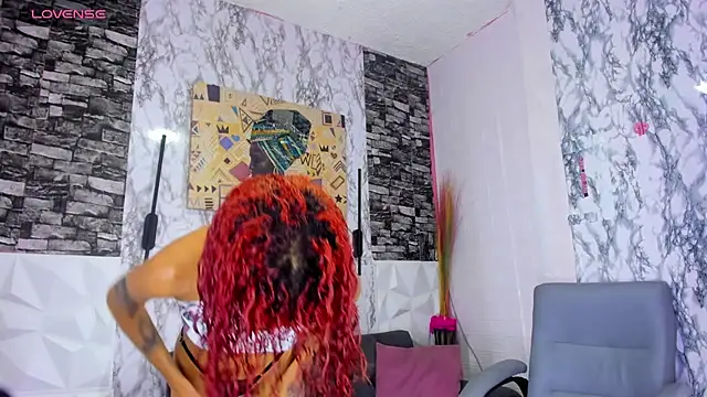 Queen Cuarxxo online show from 11-14-25, 11:35