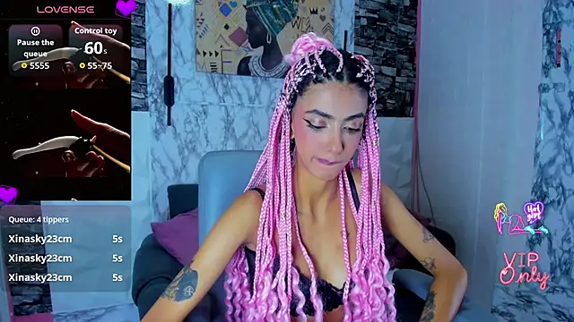 Queen Cuarxxo online show from 04-21-26, 02:51