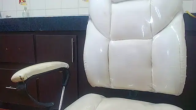 Snapshot of sexy_lady_0 chatting on 12-07-24, 05:42 sexy lady 0 online show from 12-07-24, 05:42