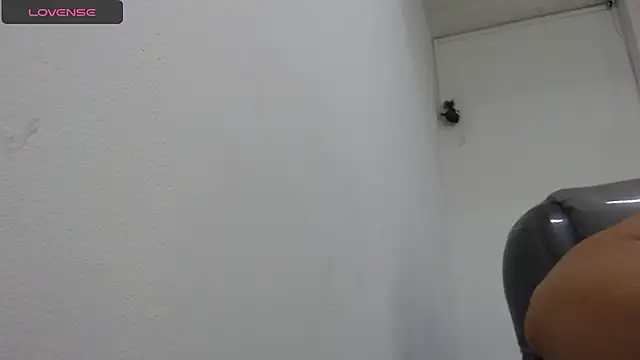 Snapshot of sexy_lady_0 chatting on 02-19-25, 08:41 sexy lady 0 online show from 02-19-25, 08:41