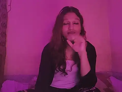 Snapshot of MmmMonikaBabie chatting on 01-28-25, 10:56 MmmMonikaBabie online show from 01-28-25, 10:56