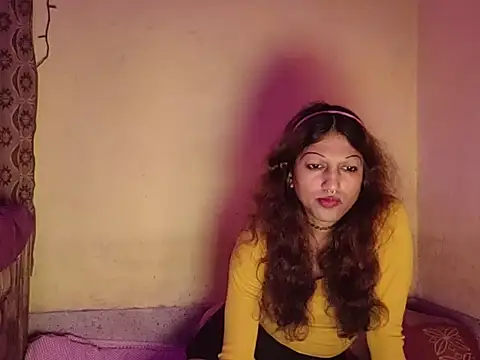 Snapshot of MmmMonikaBabie chatting on 02-08-25, 09:04 MmmMonikaBabie online show from 02-08-25, 09:04