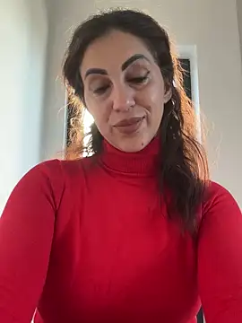 EmaSkyes online show from 10-20-25, 06:25