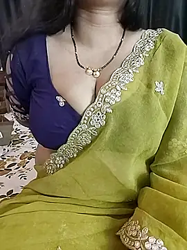 Snapshot of kaamuk_shweta chatting on 05-05-26, 06:32 kaamuk shweta online show from 05-05-26, 06:32