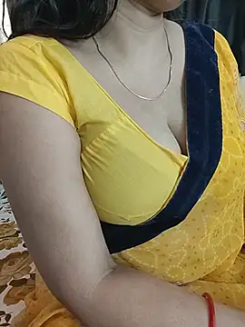 Snapshot of kaamuk_shweta chatting on 05-07-26, 04:51 kaamuk shweta online show from 05-07-26, 04:51