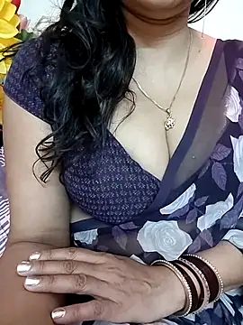 Snapshot of kaamuk_shweta chatting on 05-24-26, 04:50 kaamuk shweta online show from 05-24-26, 04:50
