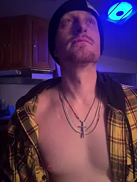 bigred0808 online show from 04-22-26, 04:37