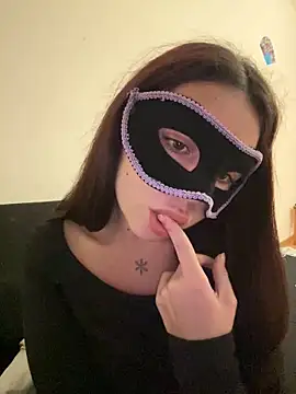 Snapshot of Sarettamiss chatting on 01-12-25, 09:29 Sarettamiss online show from 01-12-25, 09:29