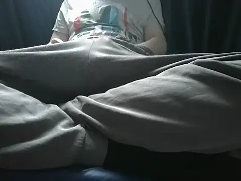 Snapshot of krissraw chatting on 10-04-25, 07:28 krissraw online show from 10-04-25, 07:28