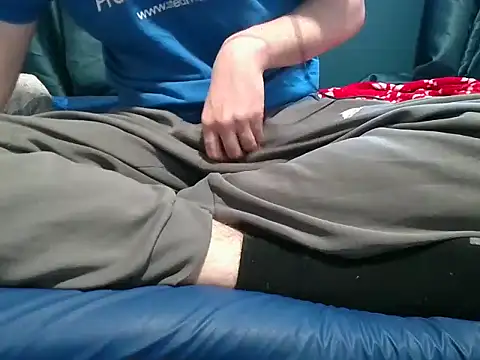 Snapshot of krissraw chatting on 10-26-25, 07:03 krissraw online show from 10-26-25, 07:03