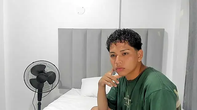 jonmaykolrose online show from 12-12-24, 03:10