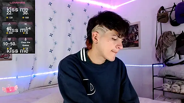 Snapshot of jeanfarelo chatting on 09-12-25, 12:27 jeanfarelo online show from 09-12-25, 12:27