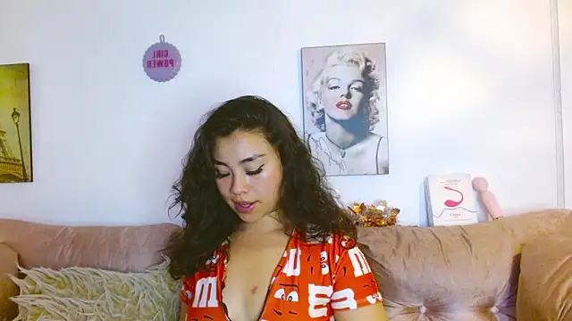 hinataleecs online show from 01-05-25, 10:32