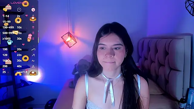 Snapshot of cassiehoward14 chatting on 09-10-25, 07:03 cassiehoward14 online show from 09-10-25, 07:03