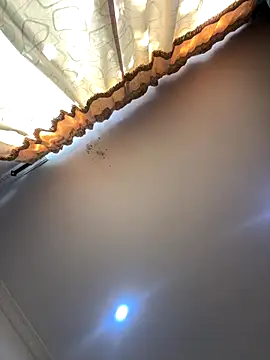 Snapshot of pawmistry chatting on 10-15-25, 07:47 pawmistry online show from 10-15-25, 07:47