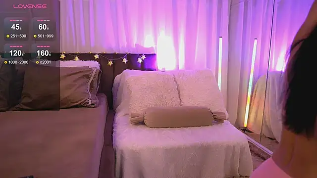 Snapshot of AnaRhodes chatting on 01-21-25, 04:10 AnaRhodes online show from 01-21-25, 04:10