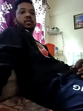 Snapshot of Mmm992170 chatting on 12-05-25, 04:32 Mmm992170 online show from 12-05-25, 04:32