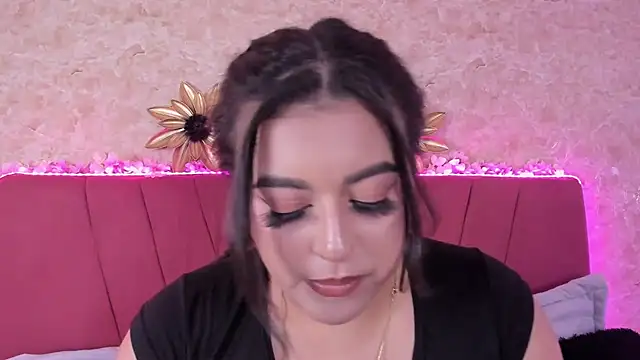 LorenaStevens online show from 01-22-25, 09:02