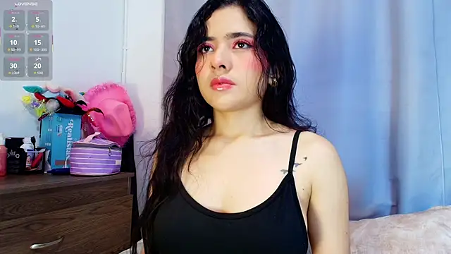 adara johnson   online show from 11-06-25, 11:44