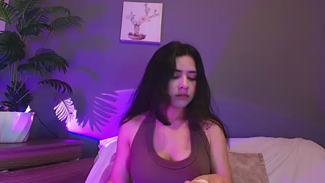 Snapshot of adara_johnson__ chatting on 05-16-26, 11:42 adara johnson online show from 05-16-26, 11:42