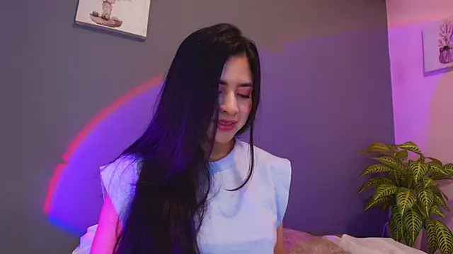 Snapshot of adara_johnson__ chatting on 05-31-26, 11:50 adara johnson online show from 05-31-26, 11:50