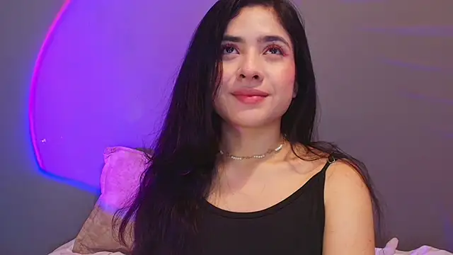 Snapshot of adara_johnson__ chatting on 06-11-26, 12:14 adara johnson online show from 06-11-26, 12:14