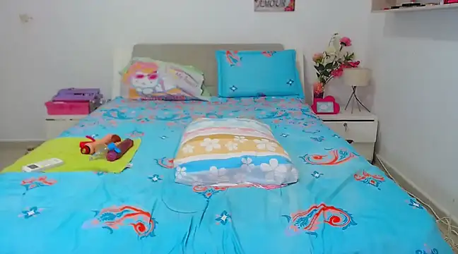 Snapshot of Kendralove31xxx chatting on 12-18-24, 03:47 Kendralove31xxx online show from 12-18-24, 03:47