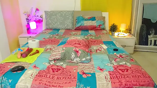 Snapshot of Kendralove31xxx chatting on 01-03-25, 02:43 Kendralove31xxx online show from 01-03-25, 02:43