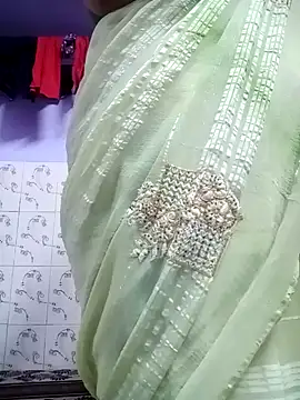 Snapshot of jiyahot1432 chatting on 12-27-24, 06:10 jiyahot1432 online show from 12-27-24, 06:10