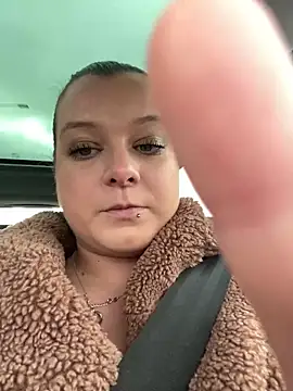 NaughtyWifeUK online show from 12-18-24, 12:07