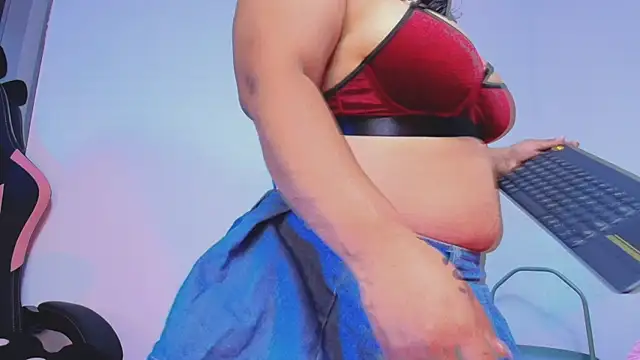 Snapshot of Brenda__gomez chatting on 02-27-25, 12:23 Brenda gomez online show from 02-27-25, 12:23