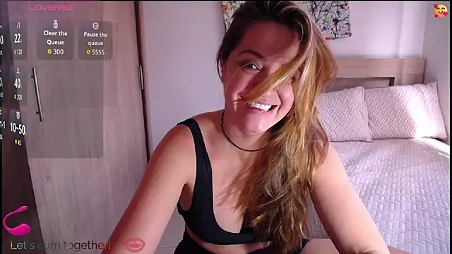 ParisW online show from 12-20-25, 05:42