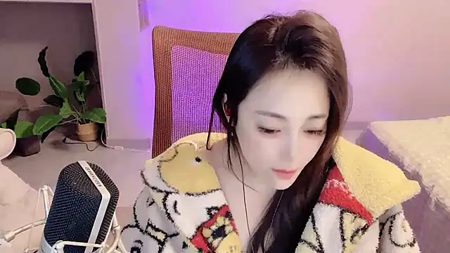 Daisy-77 online show from 12-04-25, 06:16