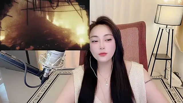 Daisy-77 online show from 06-26-26, 01:15