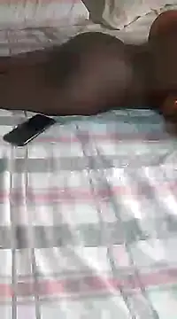 Snapshot of African_Masked_Couple chatting on 01-04-25, 05:37 African Masked Couple online show from 01-04-25, 05:37