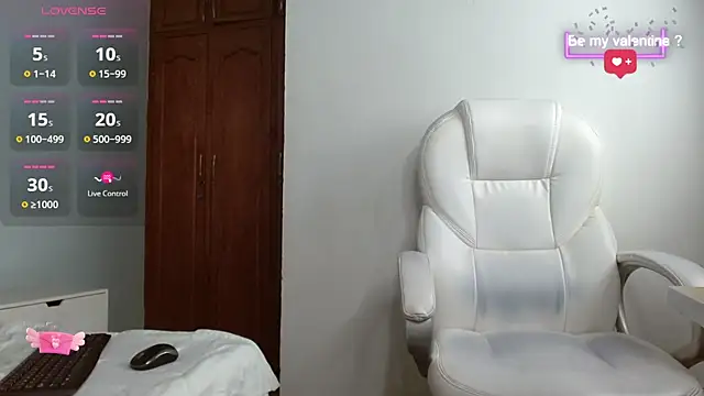 Snapshot of cintia_hills chatting on 03-04-25, 04:17 cintia hills online show from 03-04-25, 04:17