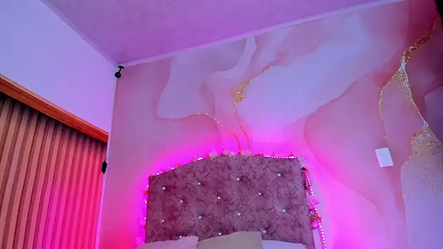 Snapshot of Daisy__rose chatting on 03-17-25, 03:14 Daisy rose online show from 03-17-25, 03:14