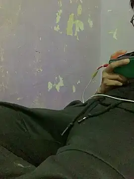 Snapshot of Sexy_king4 chatting on 03-08-25, 11:05 Sexy king4 online show from 03-08-25, 11:05