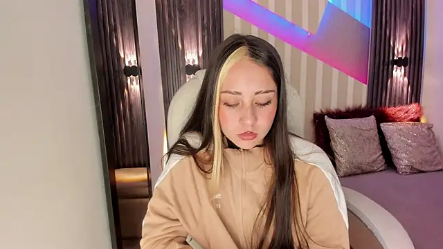 emily layton online show from 09-22-25, 02:19