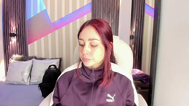 emily layton online show from 11-25-25, 03:23