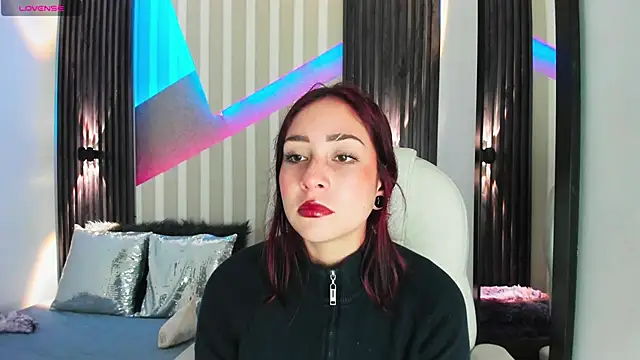 emily layton online show from 12-01-25, 02:44