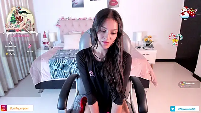 Snapshot of _Abby_23_ chatting on 12-28-24, 01:17 Abby 23 online show from 12-28-24, 01:17