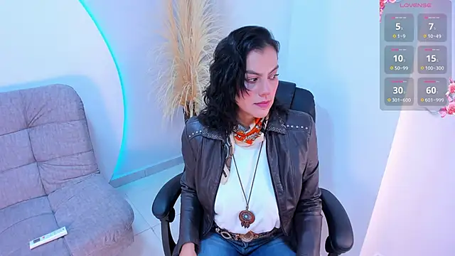 Ada Monroe10 online show from 10-03-25, 02:03