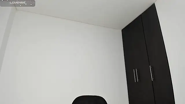 Snapshot of tifanyhills_ chatting on 02-03-25, 11:05 tifanyhills online show from 02-03-25, 11:05