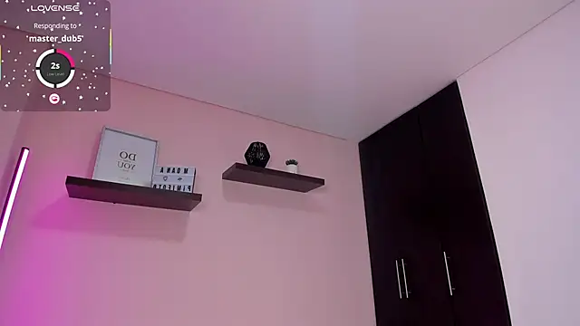 Snapshot of tifanyhills_ chatting on 10-17-25, 09:28 tifanyhills online show from 10-17-25, 09:28