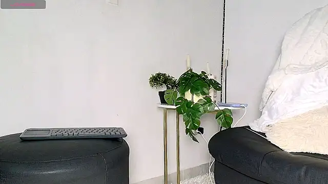 Alba Olimpo online show from 04-25-26, 05:21