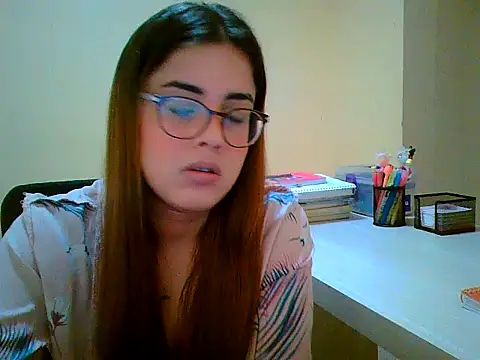 maliamiller online show from 10-10-25, 07:51