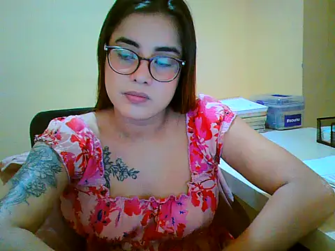 maliamiller online show from 12-05-25, 03:59